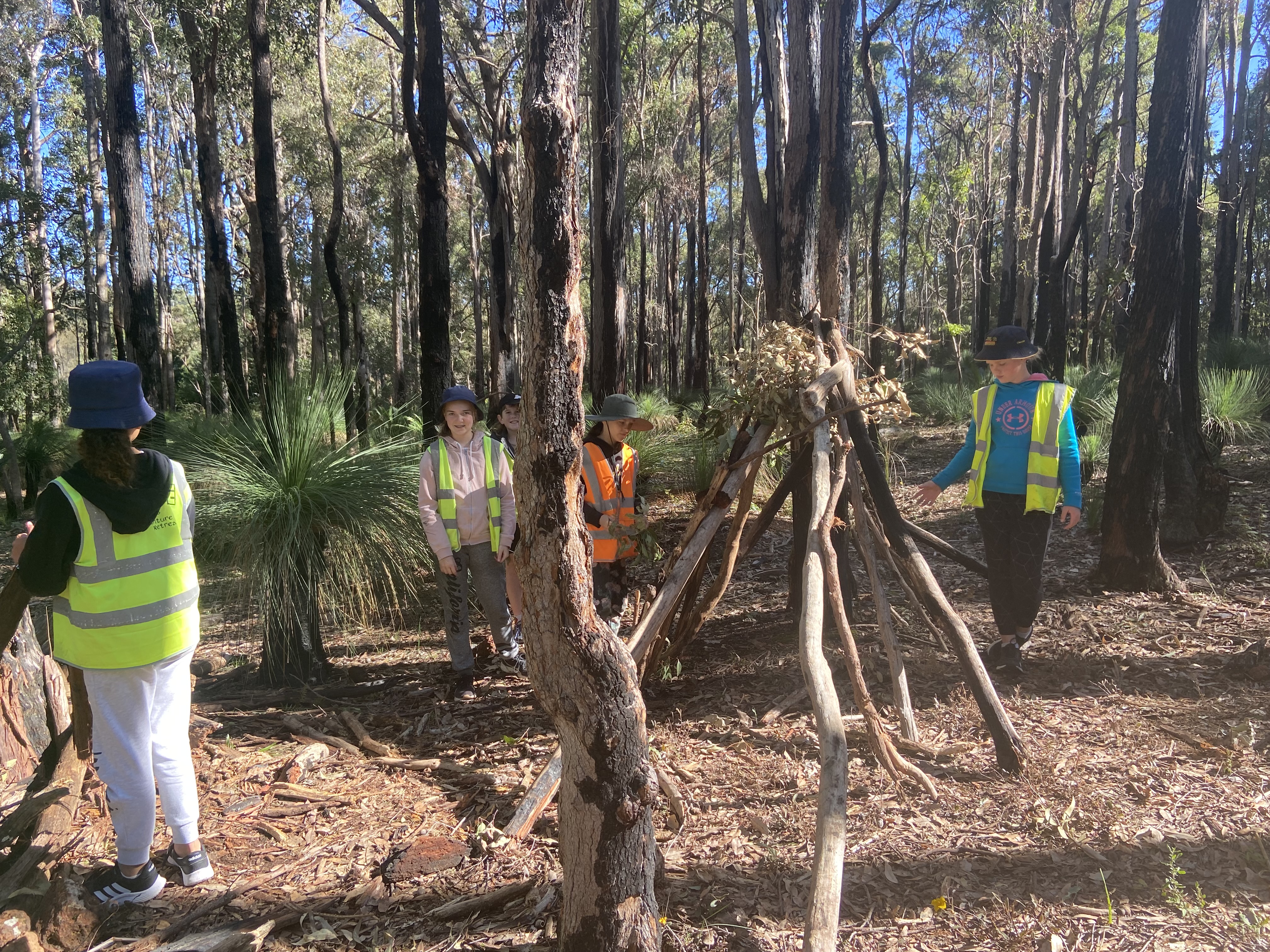 /uploaded_files/media/gallery/1630908121The start of an emergency shelter.jpg